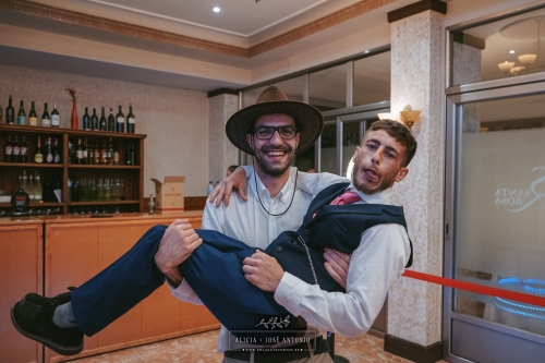 ALICIA  JOSÉ ANTONIO-199